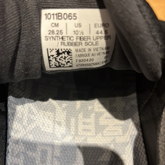 Asics GEL-CUMULUS 22 EDO Tokyo ERA edition - Picture 4 of 5